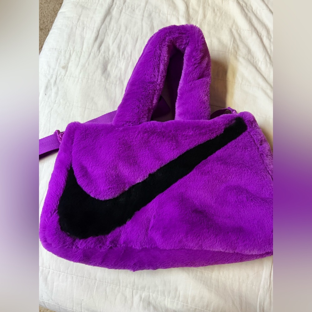Fur Nike bag